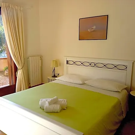 L'alloggio-not Just Bed and breakfast